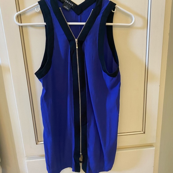 Trouve sleeveless top, zips up. Size small. - Picture 3 of 3
